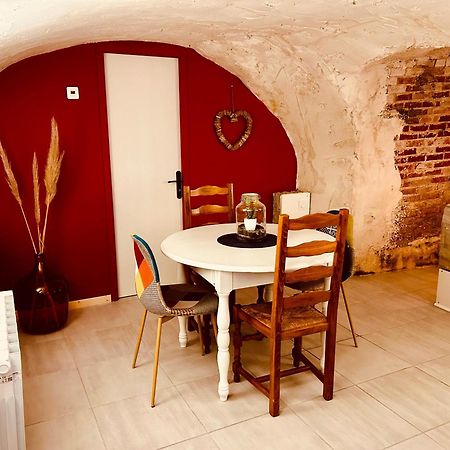 Appartamento La Cave aux Lumières Renaison Esterno foto